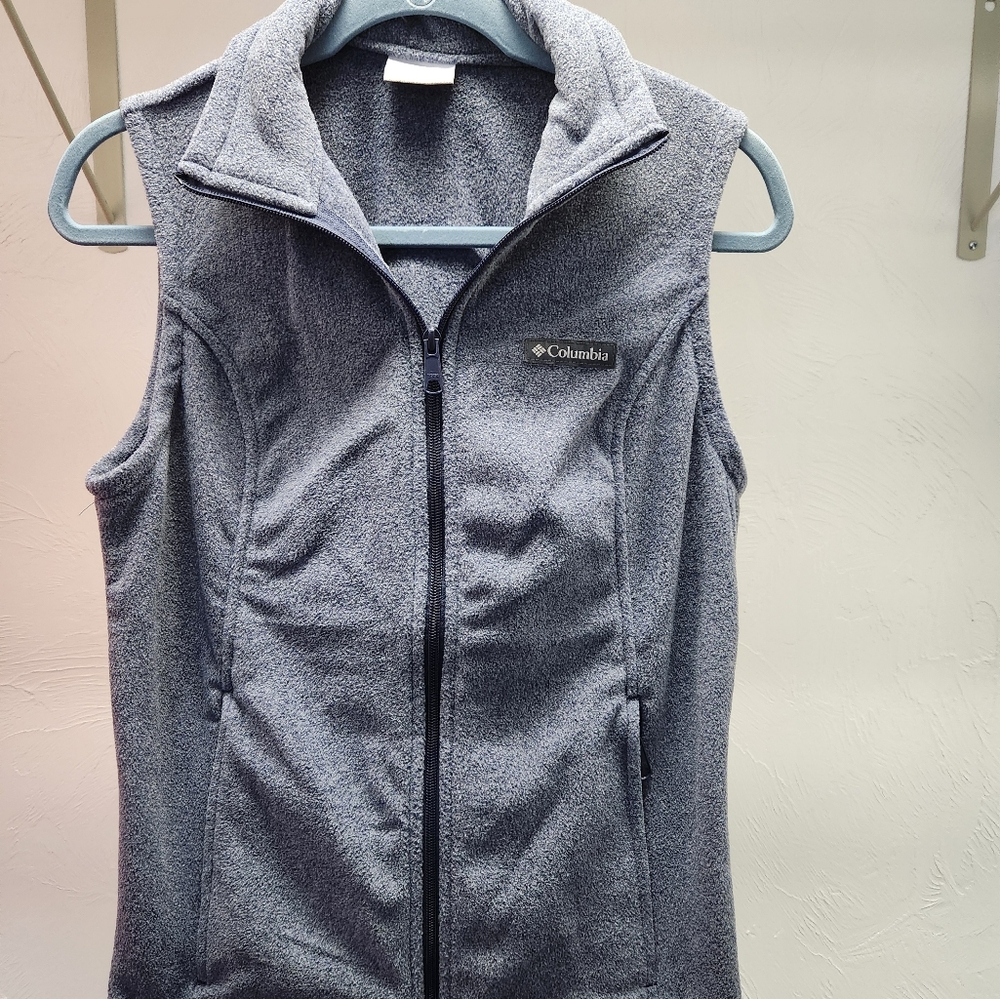 Columbia woman's fleece vest heathered denim colored size small